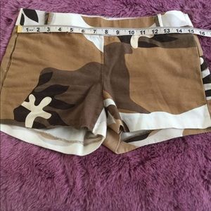 J Crew shorts in brown camouflage sz 2